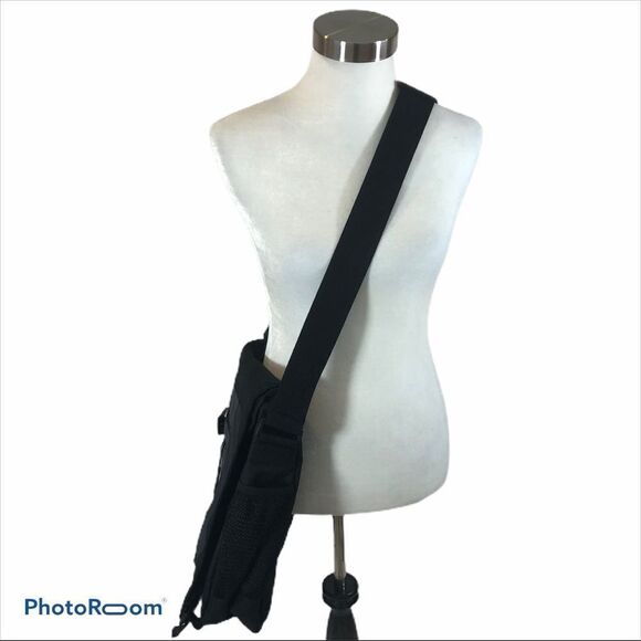 High‎ Trails Messenger Bag Black and Grey - Picture 2 of 8